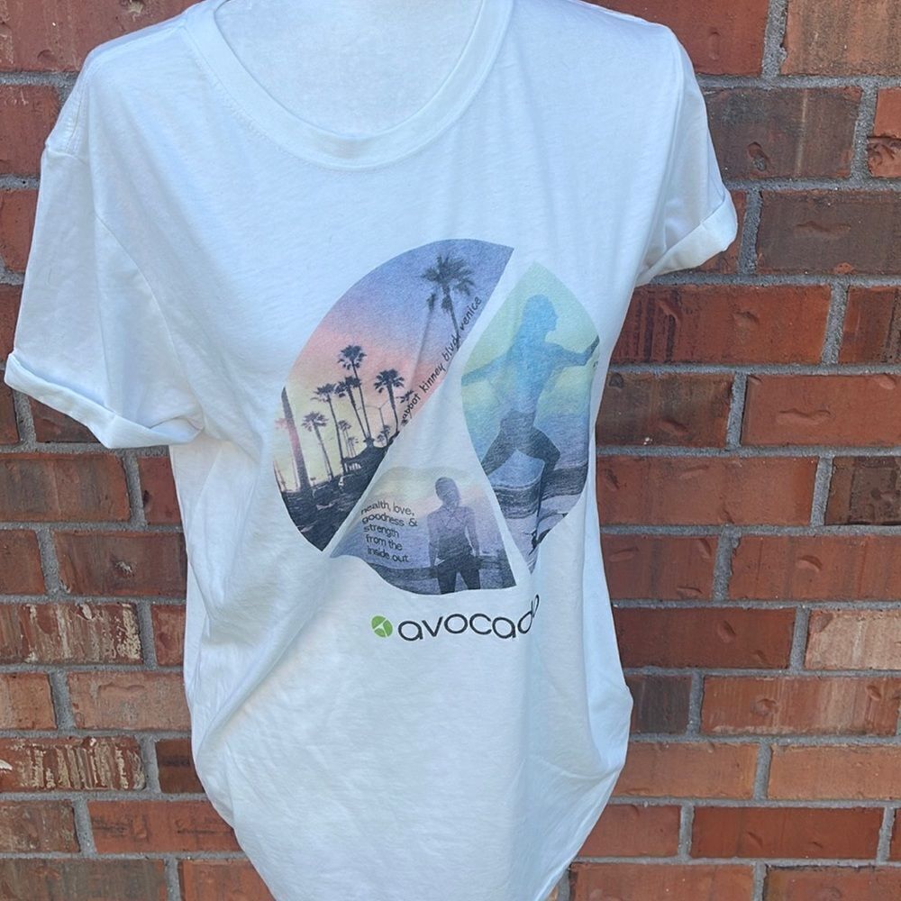 Avocado Short Sleeve Tee Shirt Vintage White Small NWOT